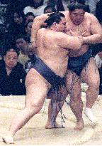 Kaio beats Kyokushuzan at spring sumo